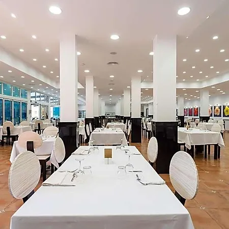 Hotel El Duque Costa Adeje (Tenerife)